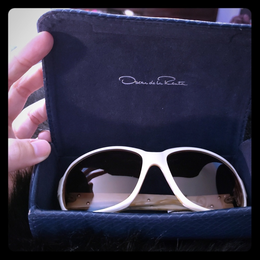 Oscar de la Renta square sunglasses